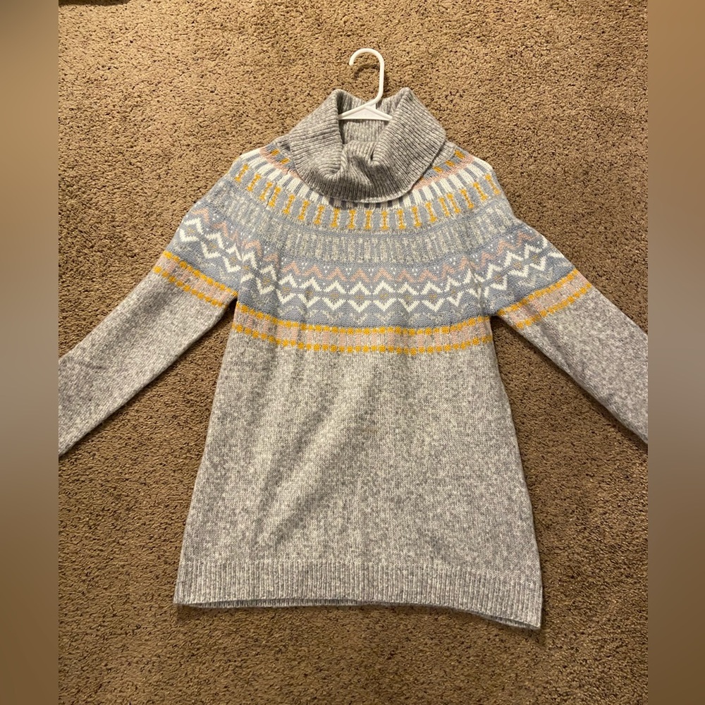 Gray knit sweater